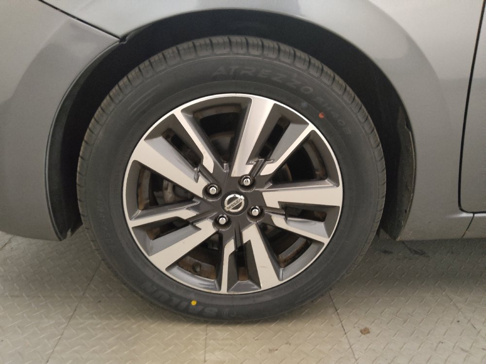 Used 2021 Nissan Versa SV FWD image 31