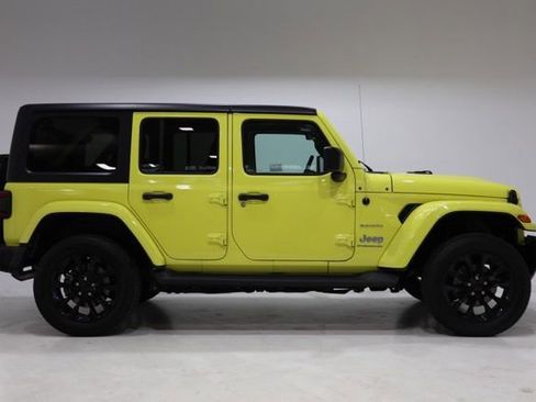 Used 2023 Jeep Wrangler Unlimited Sahara w/ Cold Weather Group AWD/4WD image 9