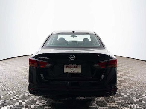 Certified 2025 Nissan Altima 2.5 S FWD image 5