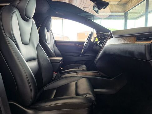 Used 2020 Tesla Model X Long Range AWD/4WD image 23
