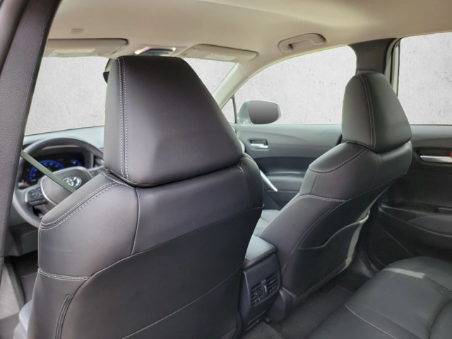 Used 2022 Toyota Corolla Cross XLE AWD/4WD image 18