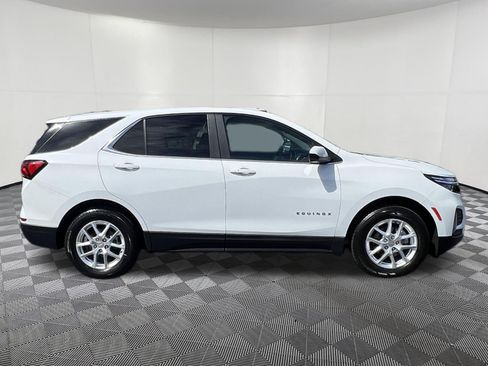 Used 2024 Chevrolet Equinox LT AWD/4WD image 7