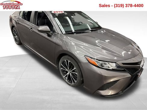 Used 2019 Toyota Camry SE image 8