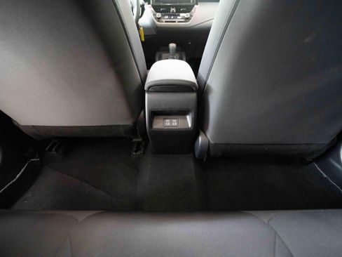 Used 2025 Toyota Corolla LE FWD image 22
