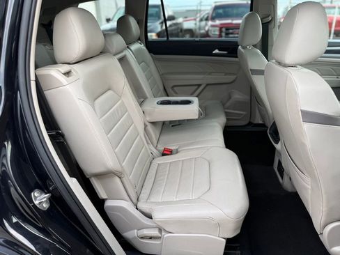 Used 2021 Volkswagen Atlas SEL Premium image 24