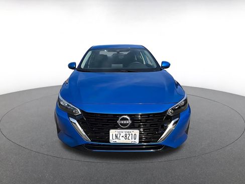 Used 2025 Nissan Sentra SV image 2