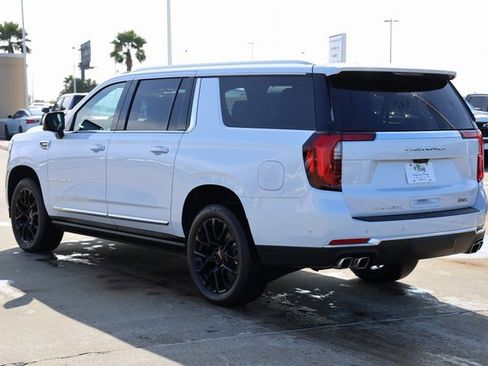 New 2026 GMC Yukon XL Denali w/ Denali Reserve Package image 6
