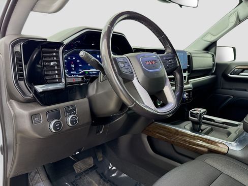 Used 2022 GMC Sierra 1500 Elevation RWD image 11