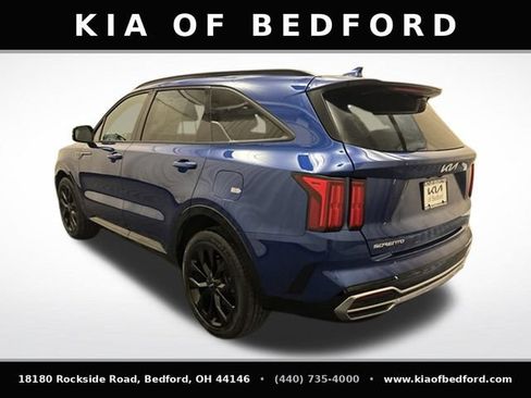 Certified 2023 Kia Sorento SX FWD image 8