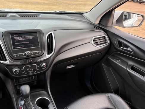 Used 2022 Chevrolet Equinox LT image 14