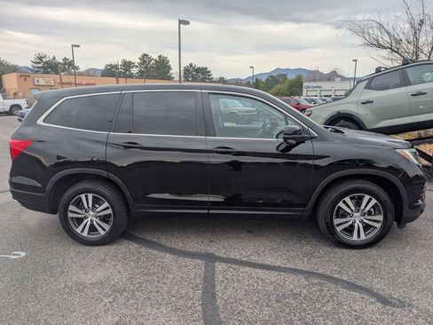 Used 2017 Honda Pilot EX image 6
