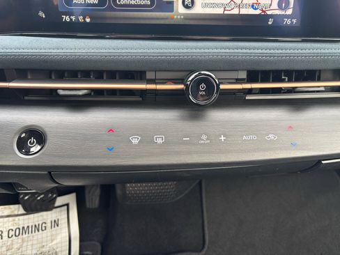 Used 2023 Nissan Ariya image 23