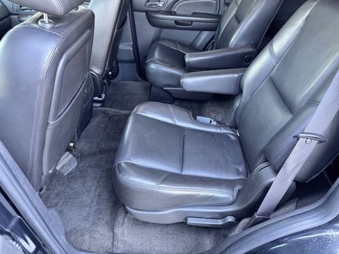 Used 2011 GMC Yukon Denali RWD image 35