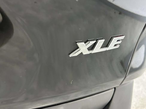 Used 2022 Toyota RAV4 XLE Premium FWD image 12