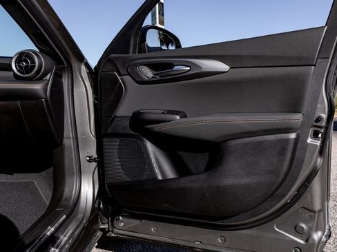 New 2025 Alfa Romeo Tonale image 39