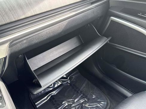 Used 2023 Kia Telluride EX w/ EX Captain's Chair Package image 33