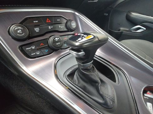 Used 2016 Dodge Challenger R/T RWD image 18