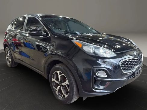 Used 2020 Kia Sportage LX w/ LX Popular Package AWD/4WD image 3