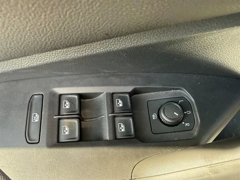 Used 2019 Volkswagen Jetta SEL FWD image 26