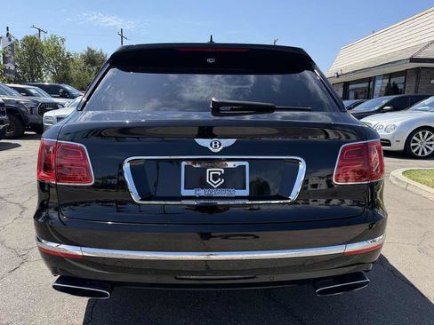 Used 2017 Bentley Bentayga AWD/4WD image 5