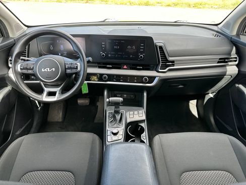Used 2023 Kia Sportage LX FWD image 14