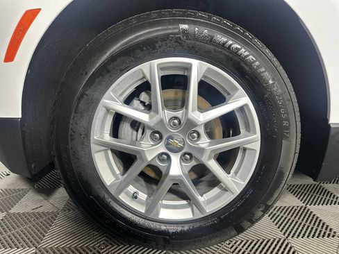 Used 2024 Chevrolet Equinox LT FWD image 34