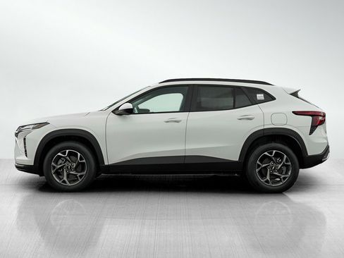 New 2026 Chevrolet Trax LT w/ LT Convenience Package FWD image 4