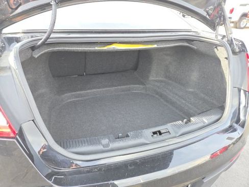 Used 2018 Ford Taurus SHO image 23