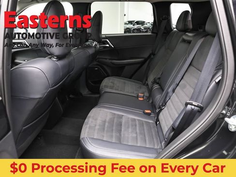 Used 2025 Mitsubishi Outlander SE AWD/4WD image 22