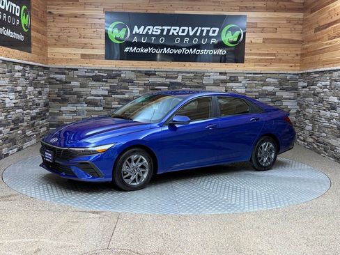 Certified 2024 Hyundai Elantra SEL image 5