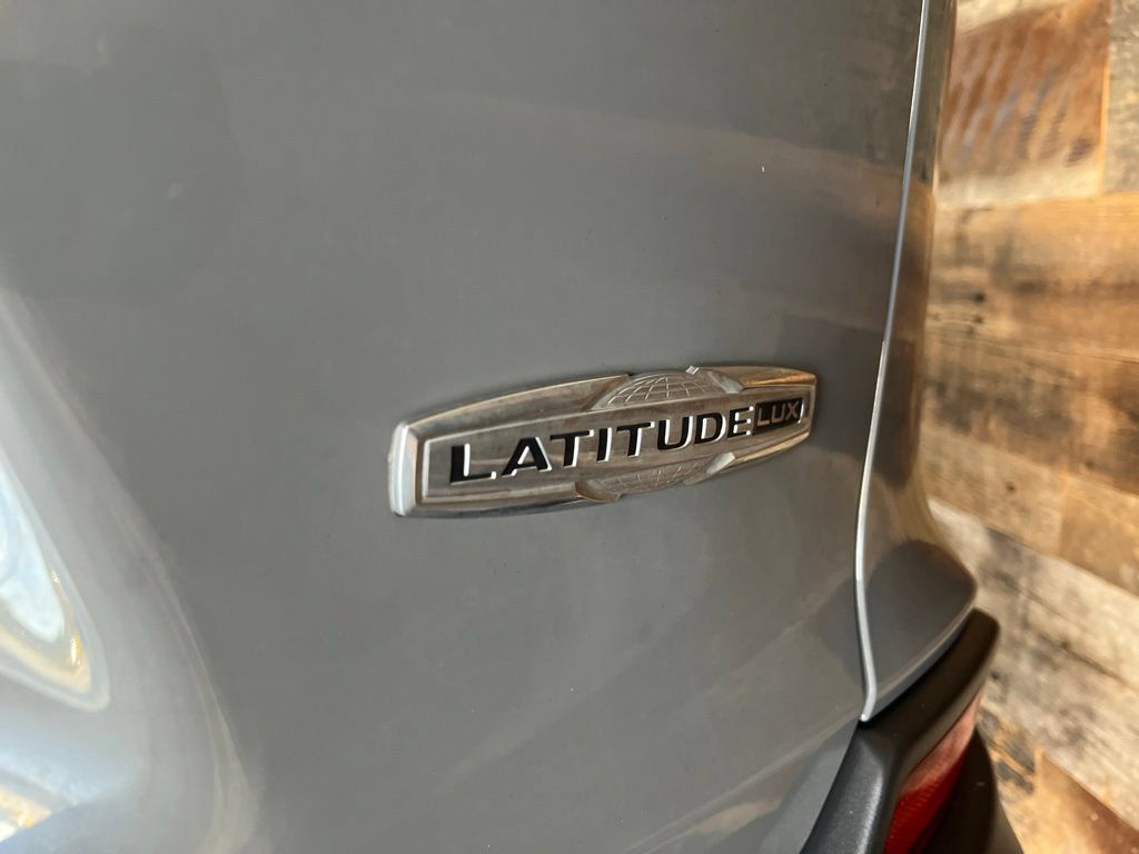 Used 2022 Jeep Cherokee Latitude Lux AWD/4WD image 26