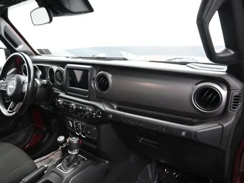 Used 2021 Jeep Wrangler Unlimited Sport AWD/4WD image 9