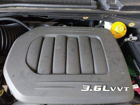 Used 2018 Dodge Grand Caravan SXT FWD image 30