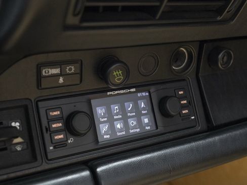 Used 1987 Porsche 911 Carrera image 15