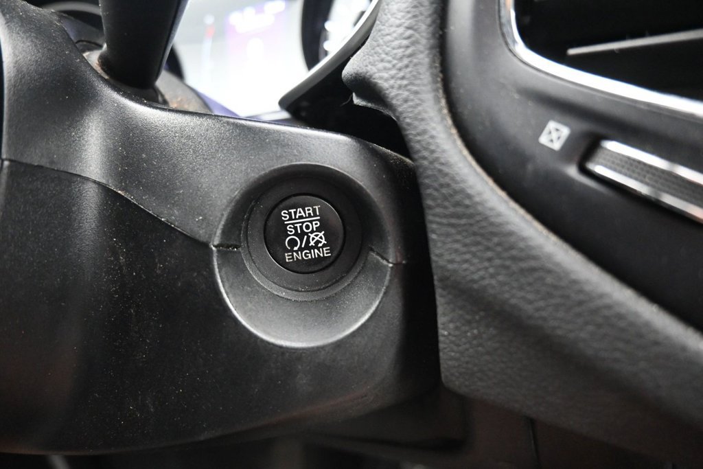 Used 2021 Jeep Compass Sport w/ Cold Weather Group FWD image 18