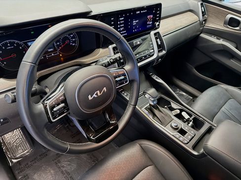 Used 2023 Kia Sorento EX image 7
