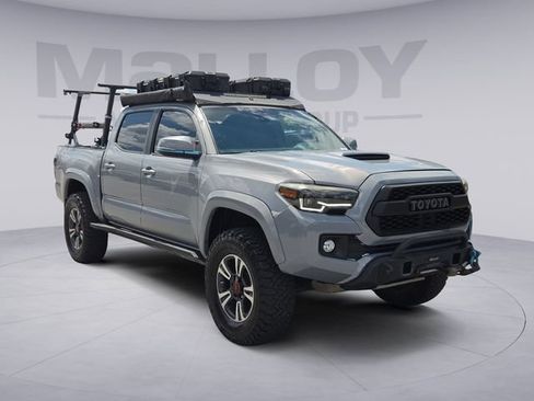 Used 2019 Toyota Tacoma TRD Sport AWD/4WD image 7