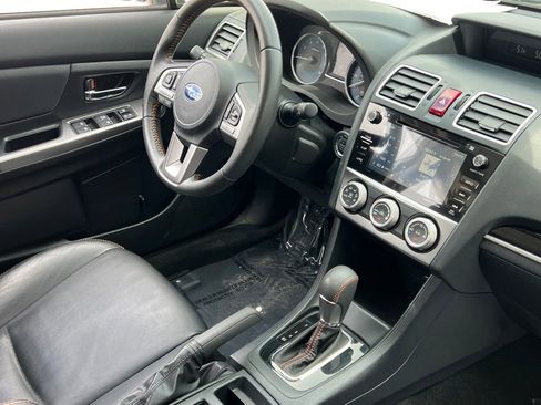 Used 2017 Subaru Crosstrek 2.0i Limited AWD/4WD image 3