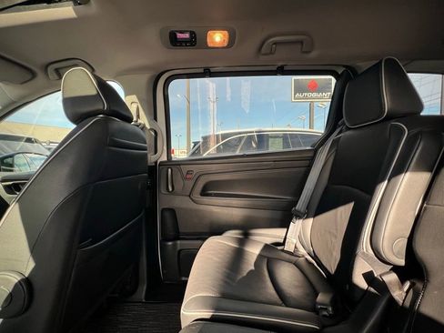 Used 2023 Honda Odyssey Elite image 19