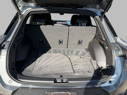 Used 2024 Chevrolet Equinox EV LT image 17