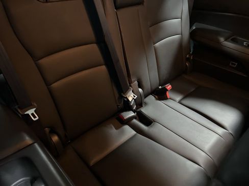 Used 2022 Honda Pilot Touring image 18