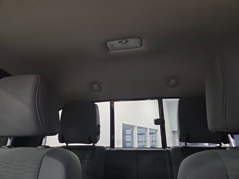 Used 2019 Toyota Tacoma SR5 image 13