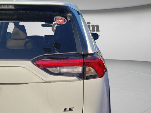 Certified 2024 Toyota RAV4 LE FWD image 19