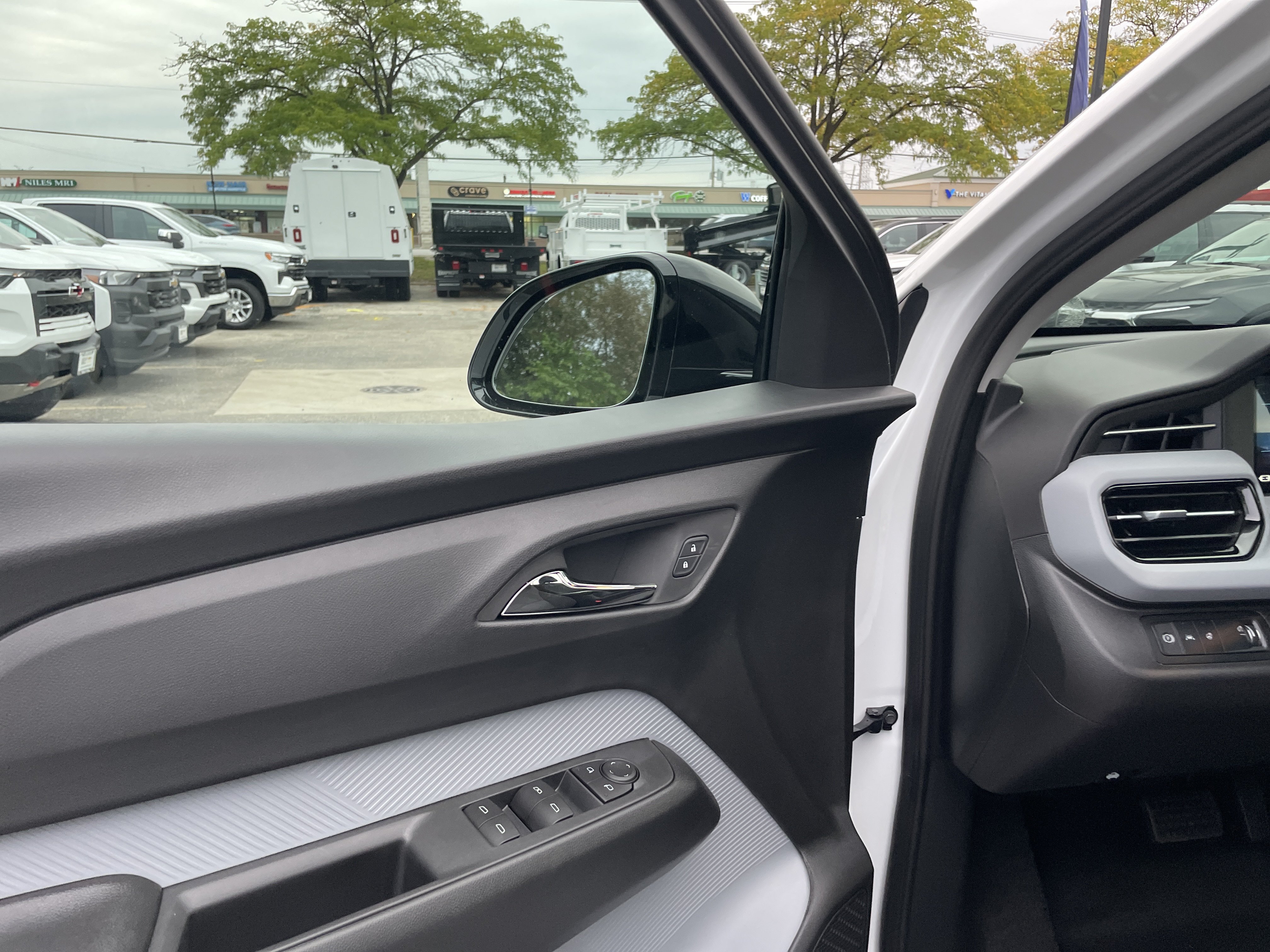 New 2027 Chevrolet Bolt LT w/ Comfort Package FWD image 13