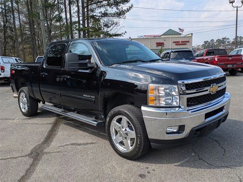 Used 2011 Chevrolet Silverado 2500 LTZ w/ LTZ Plus Package image 2