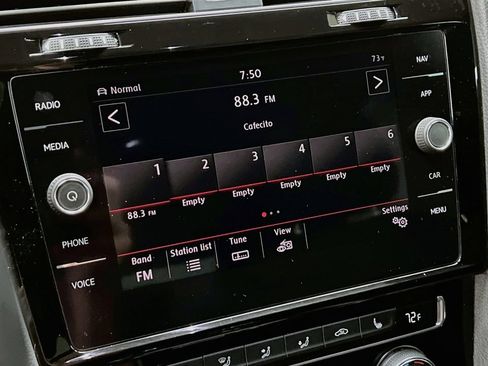 Used 2018 Volkswagen GTI Autobahn FWD image 15