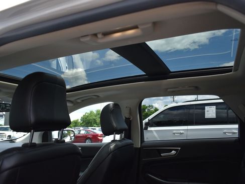Used 2022 Ford Edge SEL w/ Convenience Package AWD/4WD image 16