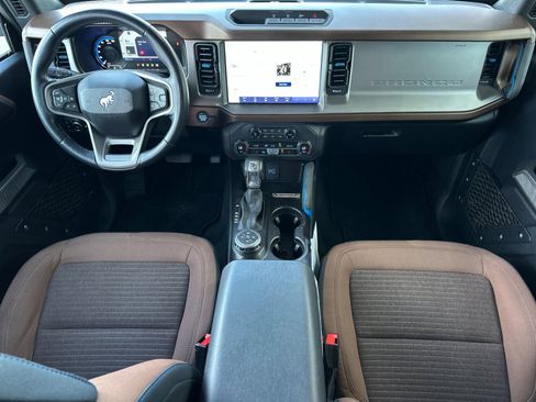 Used 2023 Ford Bronco Outer Banks AWD/4WD image 12