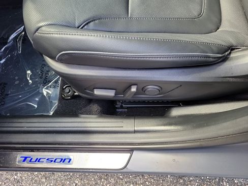 Used 2025 Hyundai Tucson Limited FWD image 20