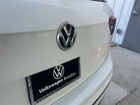 Used 2021 Volkswagen Tiguan SE R-Line image 33